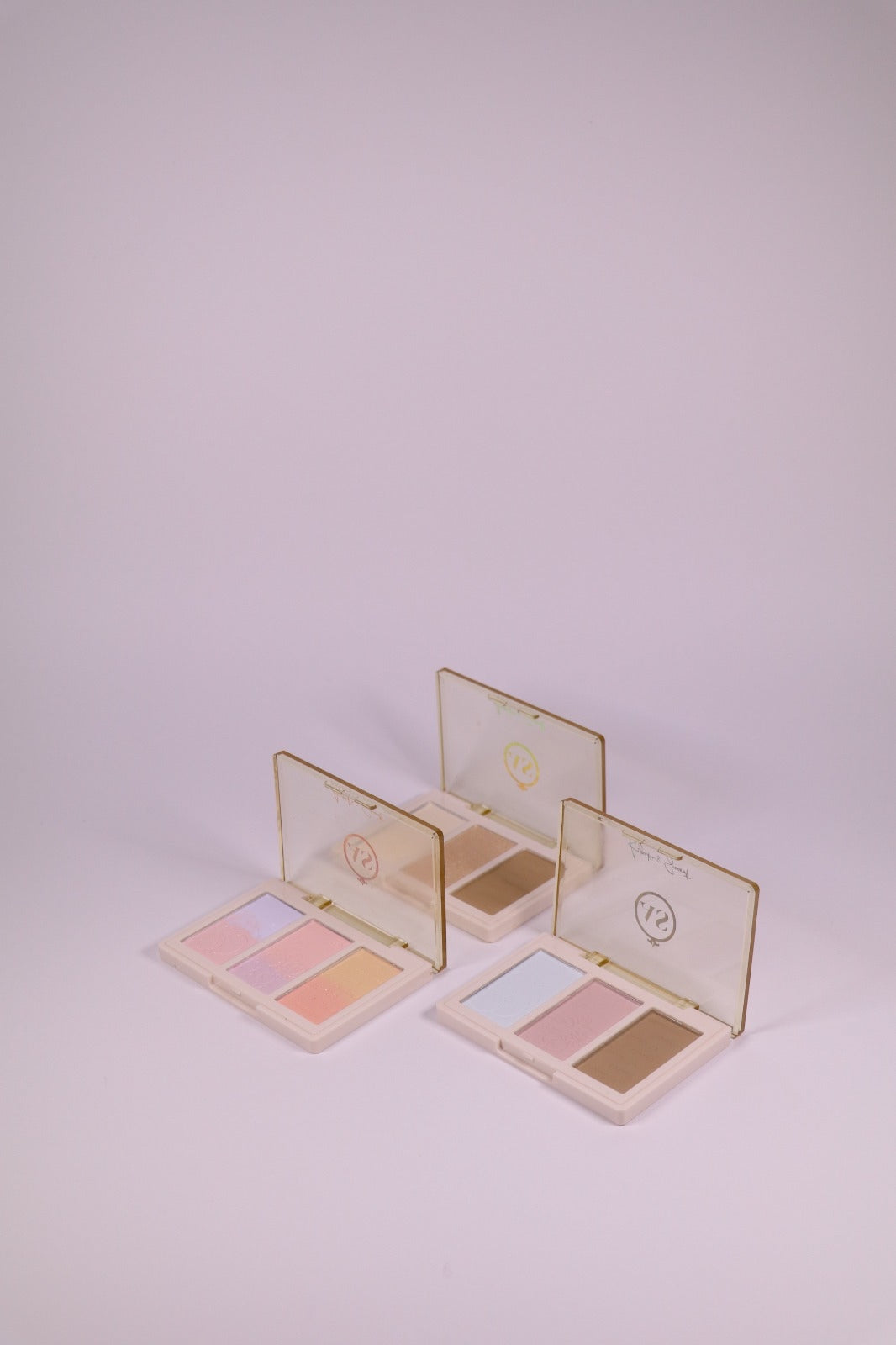3 in 1 Ageless Makeup ~ Face Contouring Palate & Magic Brush