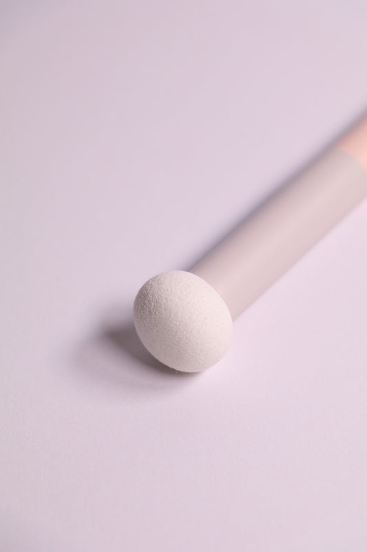 Ayuki’s Secret Little Buns Concealer Brush