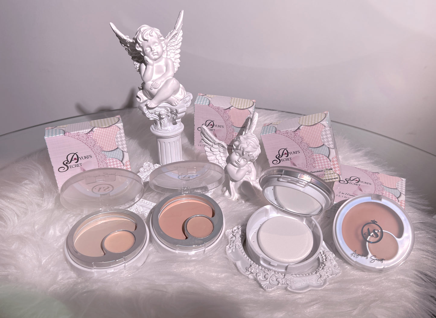(2 in 1 BB Cream)Concealer +Cream Foundation Palette .